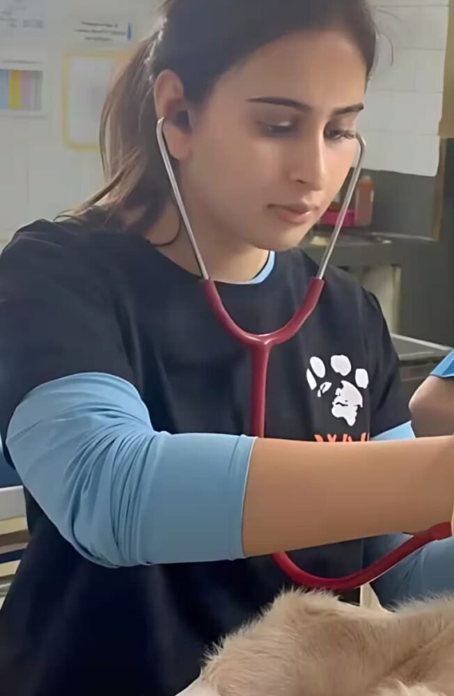 Saaniya Chandhok Net Worth